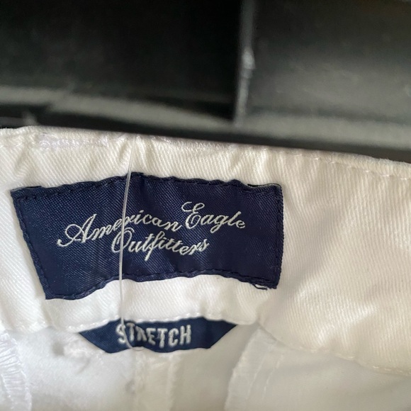 Everyone needs a stylish white pair of shorts in their wardrobe!! - Picture 3 of 10